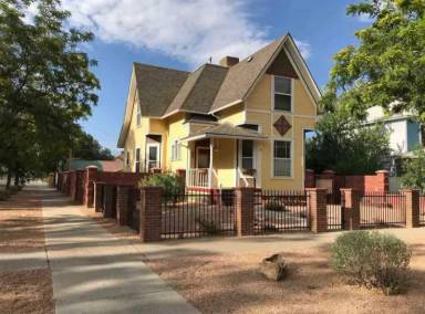 Main picture of 463 Gunnison Ave