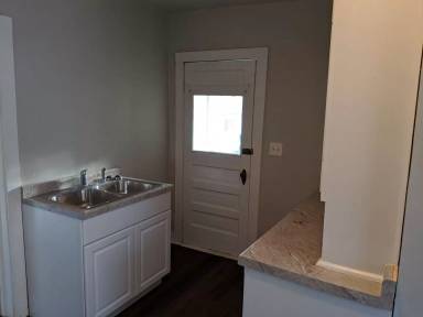 Main picture of 925 S 7th Ave