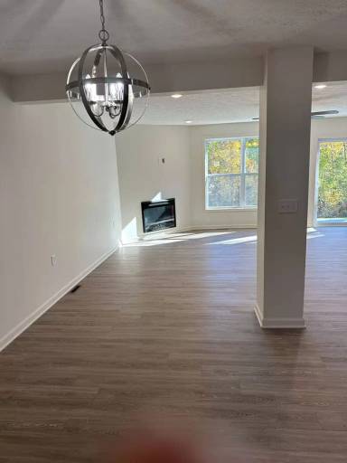 Main picture of 1515 Redfern Dr