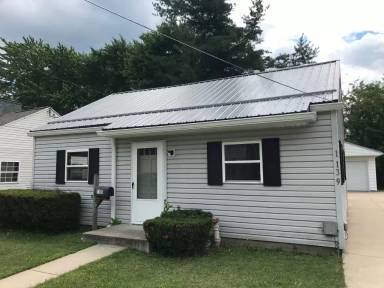 Main picture of 1139 W 36th St