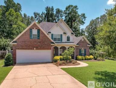 Main picture of 4 Mill Wood Cir