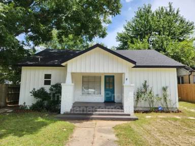 Main picture of 1114 S Stockton St