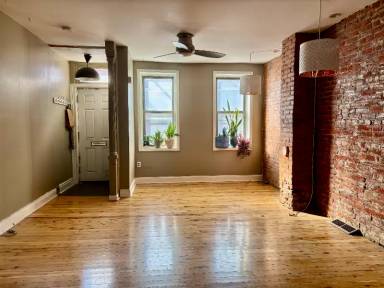 Main picture of 1509 N Lawrence St