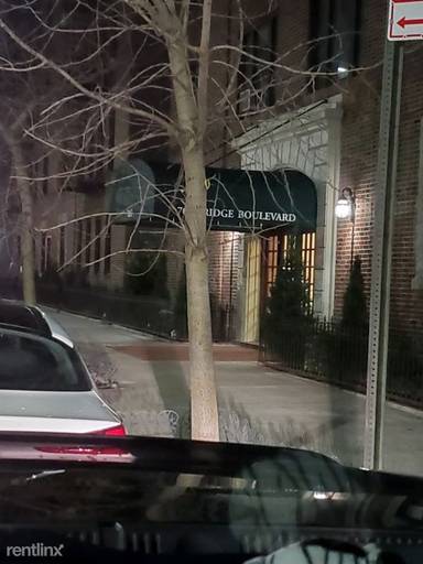 Main picture of 7002 Ridge Blvd