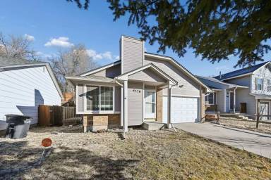 Main picture of 6470 Lonsdale Dr