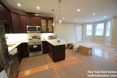 Main picture of 44 Waverly St