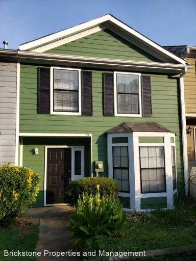 Main picture of 1042 Thornwoode Ln