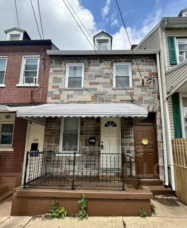 Main picture of 321 S 3rd St