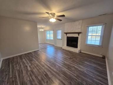 Main picture of 1091 Pleasant Oak Dr