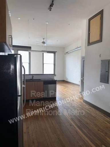 Main picture of 1322 W Broad St