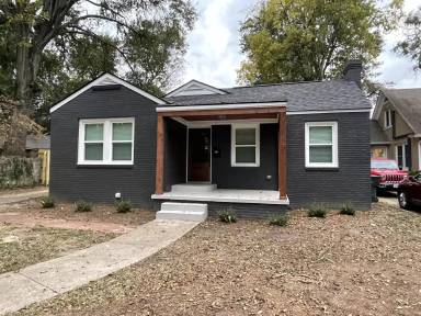 Main picture of 1303 S Sneed Ave