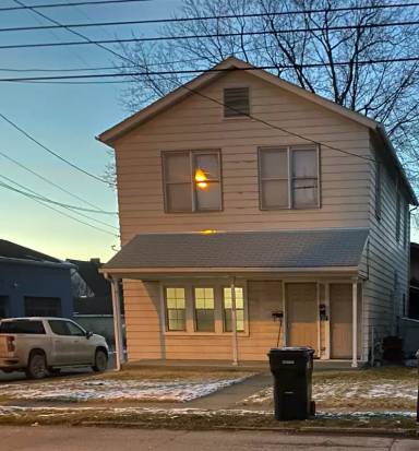 Main picture of 1828 Main St
