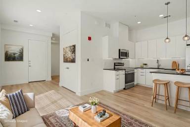 Main picture of 2217 N Fitzhugh Ave