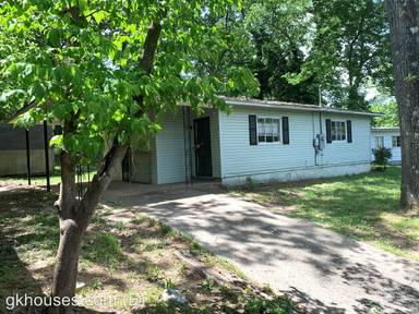 Main picture of 220 Meadowdale Ave