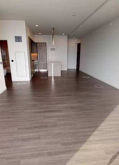 Main picture of 101 W Roosevelt Rd