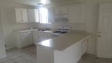 Main picture of 10502 Leeds St