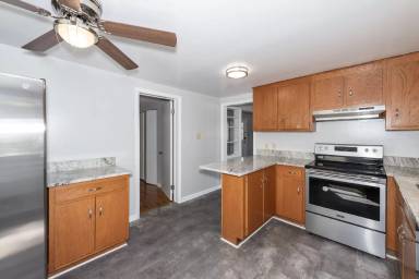 Main picture of 726 Potomac Ave
