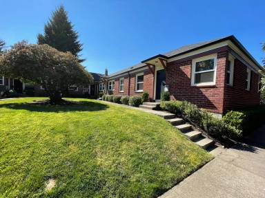 Main picture of 6345 N Albina Ave