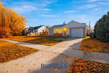 Main picture of 1067 W Signora Dr