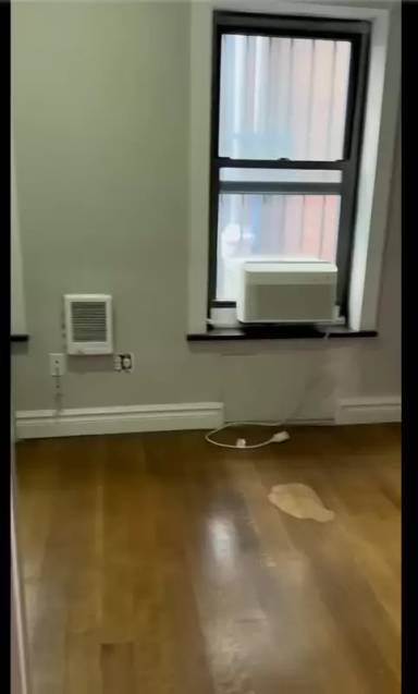 Main picture of W 53rd St