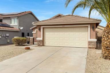 Main picture of 25810 W Winslow Ave