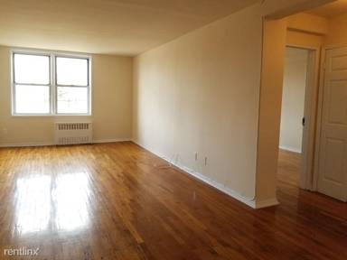 Main picture of 22410 Jamaica Ave