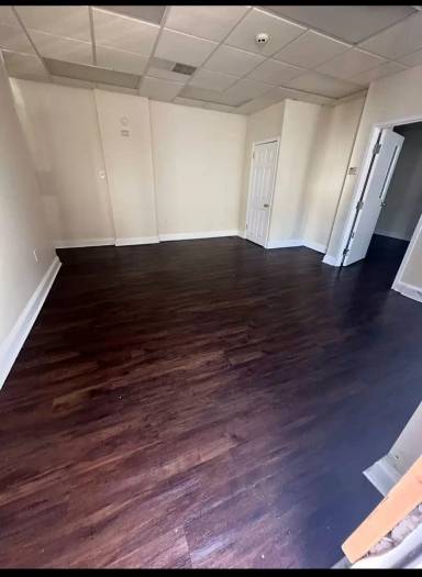 Main picture of 417 Church Ln
