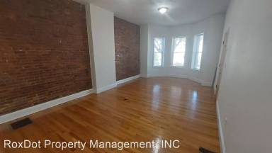 Main picture of 76 W Cottage St