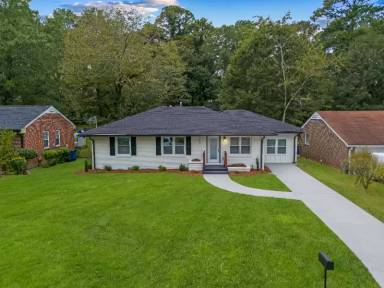 Main picture of 2933 Cloverhurst Dr