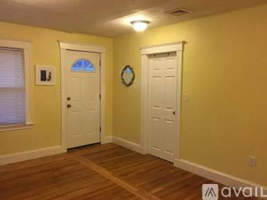 Main picture of 553 Hancock St