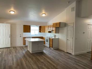 Main picture of 1218 Southwest Dr