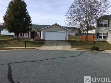 Main picture of 115 Harris Ct