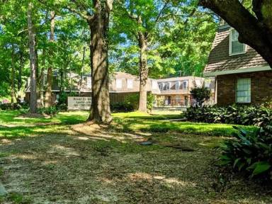 Main picture of 7 Lurline Dr