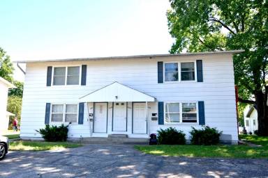 Main picture of 408-410 3rd Ave N