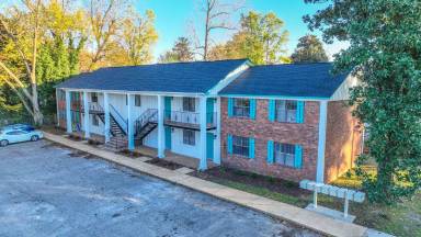 Main picture of 212 N Washington Ave