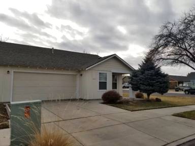 Main picture of 3243 SW Juniper Ave