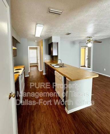 Main picture of 1410 Birmingham Dr