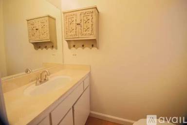 Main picture of 2129 Ascot Dr