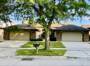 Main picture of 801 W Ridgeview Dr