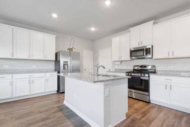 Main picture of 6819 Alaskan Way