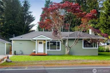 Main picture of 18545 Fremont Ave N
