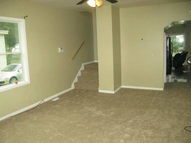 Main picture of 2705 E Walnut St