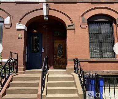 Main picture of 267 W 134th St