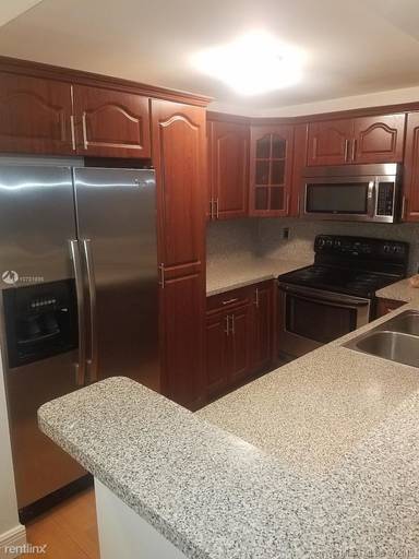 Main picture of Parkway Towers Condominium