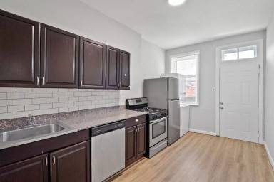 Main picture of 3505 Cherokee St