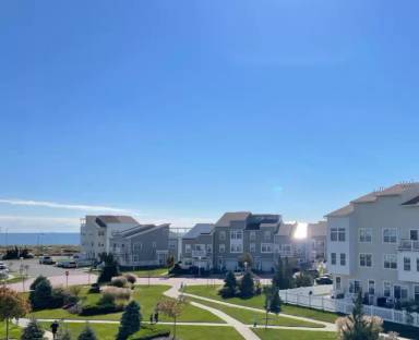 Main picture of 6401 Ocean Ave N