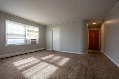 Main picture of 4910 Capitol Ave
