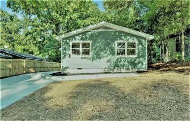 Main picture of 104 N Hyde Park Ave