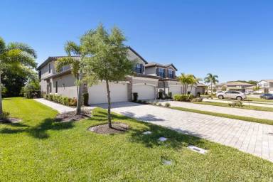 Main picture of 5921 Wake Forest Run