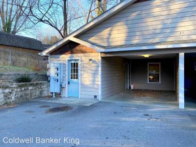 Main picture of 24 Triple H Dr